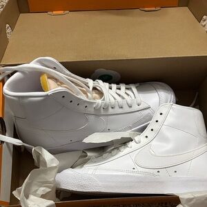 Nike Classic White High-Tops